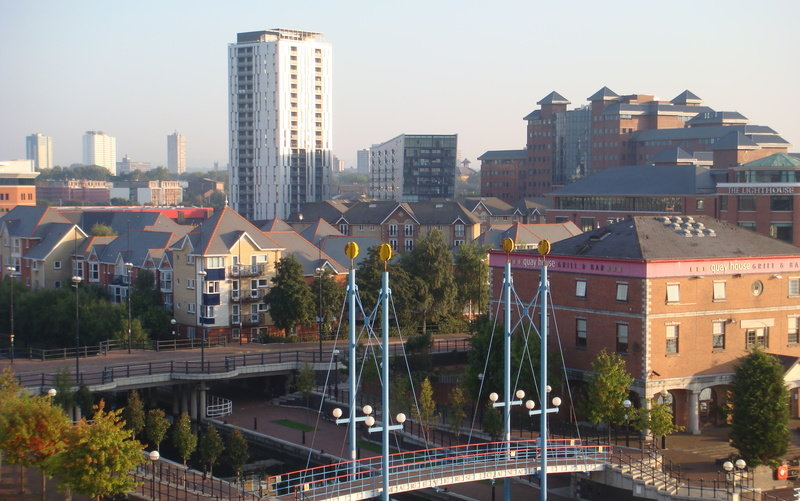 Mariners canal from waterfront quay salford quays 800 0x76x3264x2045 q85