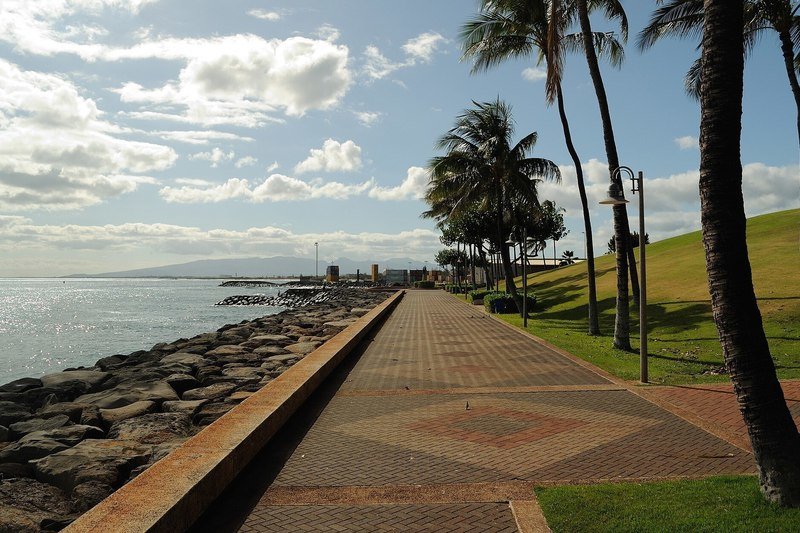 Kakaako waterfront park nw 20100517 800 33x0x1874x1248 q85